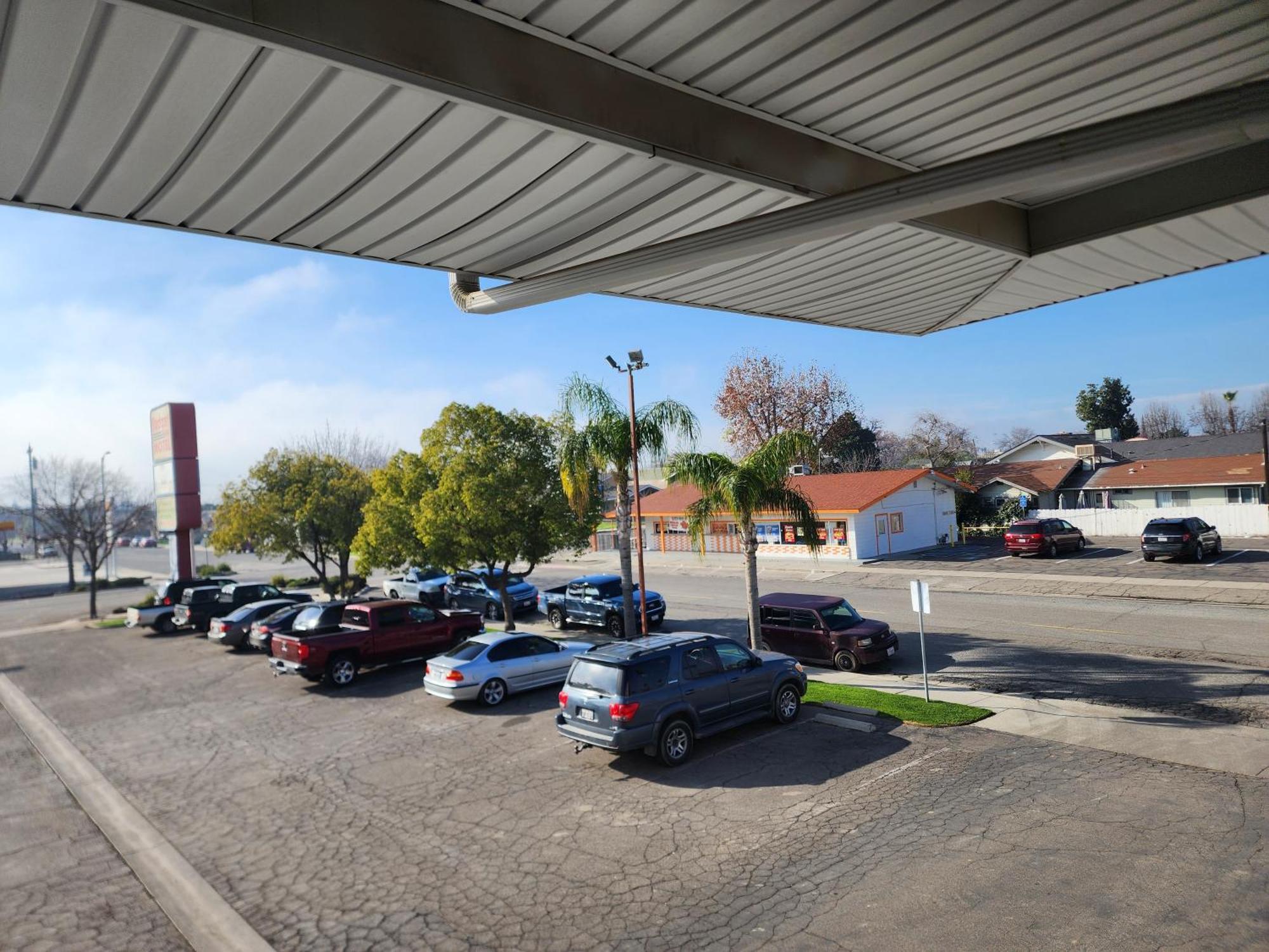 Budget Inn Corcoran Extérieur photo