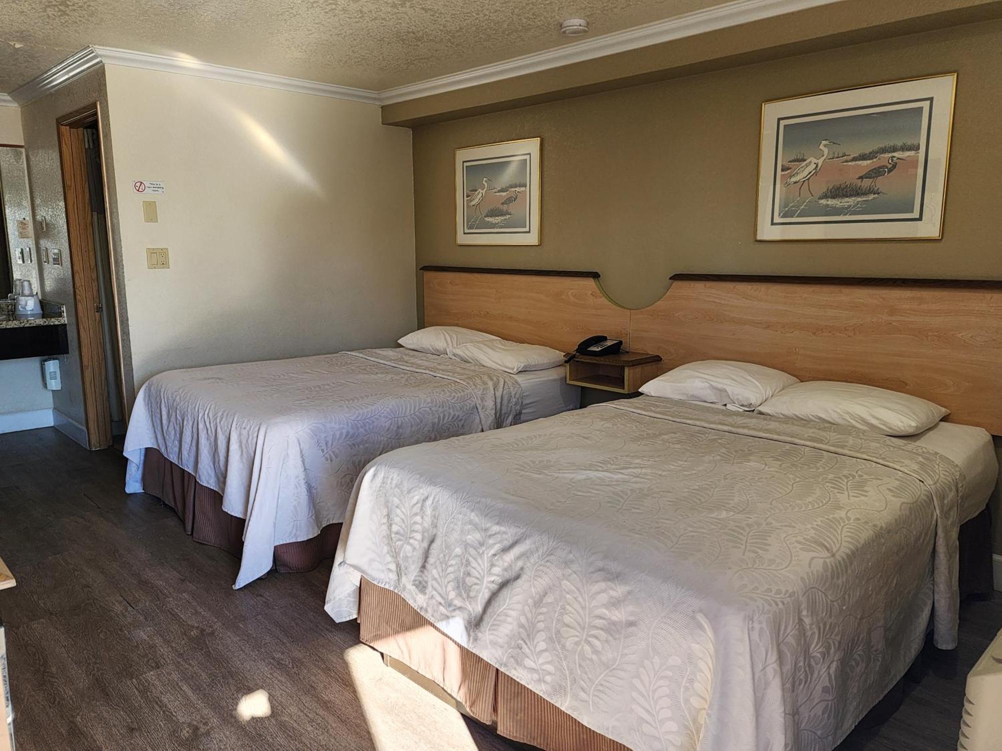 Budget Inn Corcoran Extérieur photo