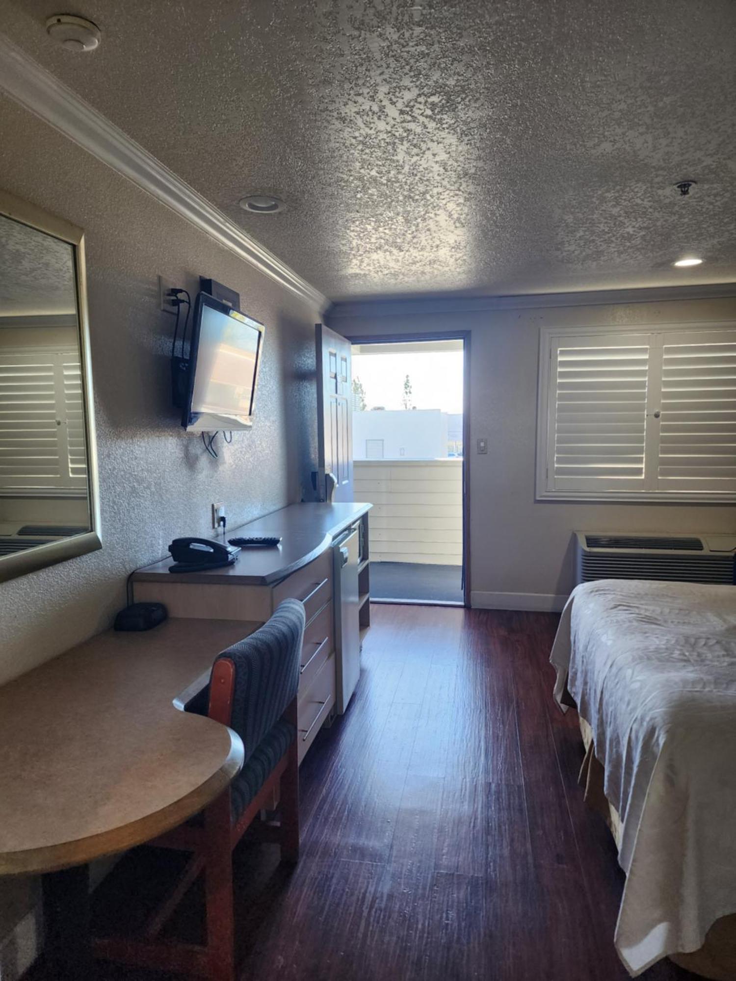 Budget Inn Corcoran Extérieur photo