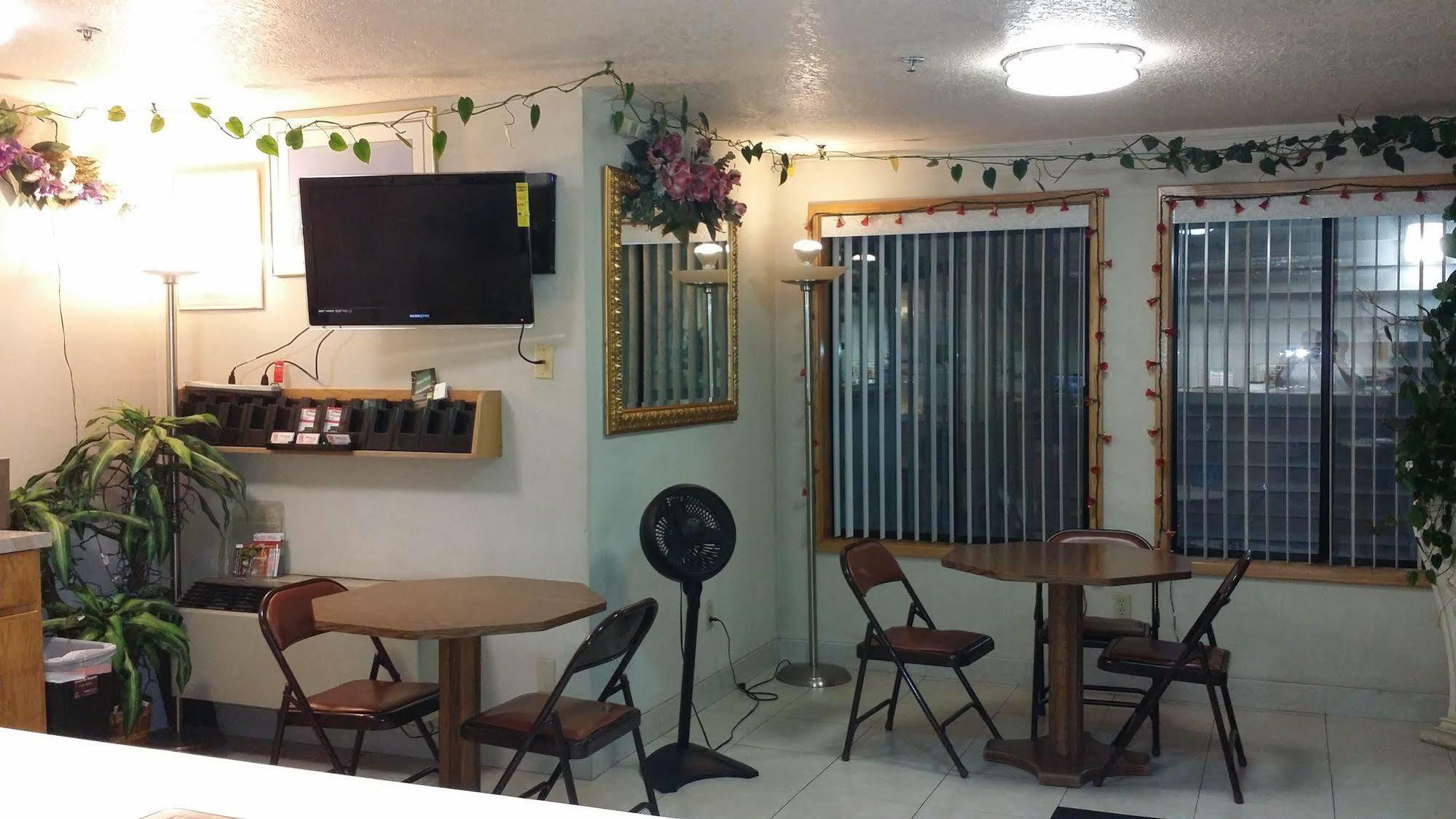 Budget Inn Corcoran Extérieur photo