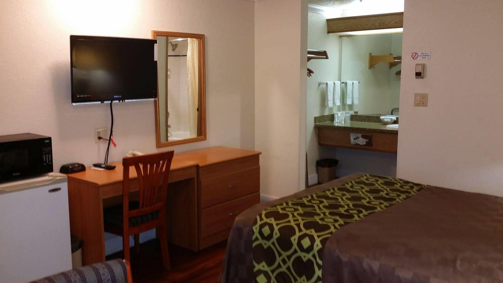 Budget Inn Corcoran Extérieur photo